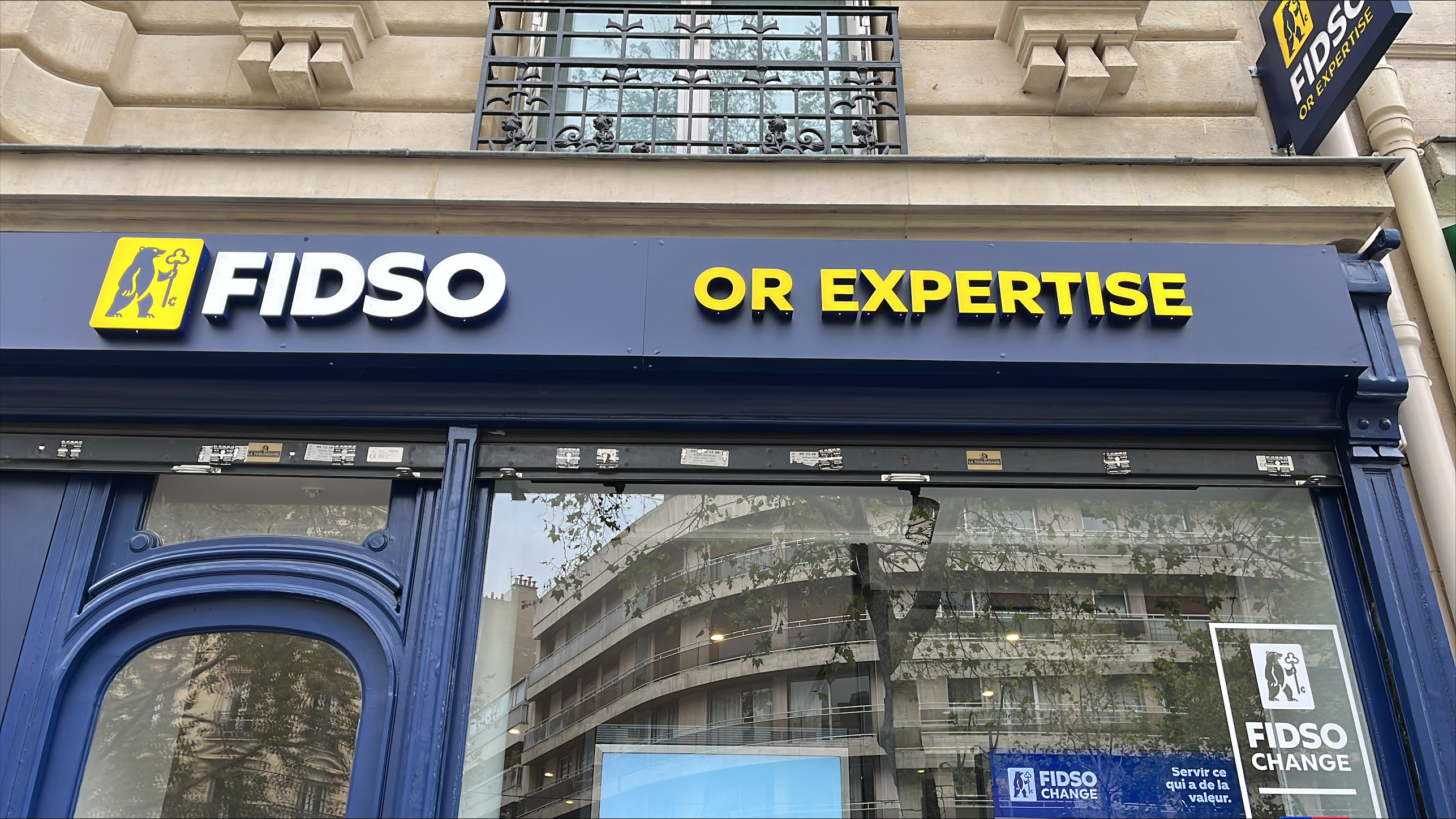 enseigne de l'agence Fidso à Paris