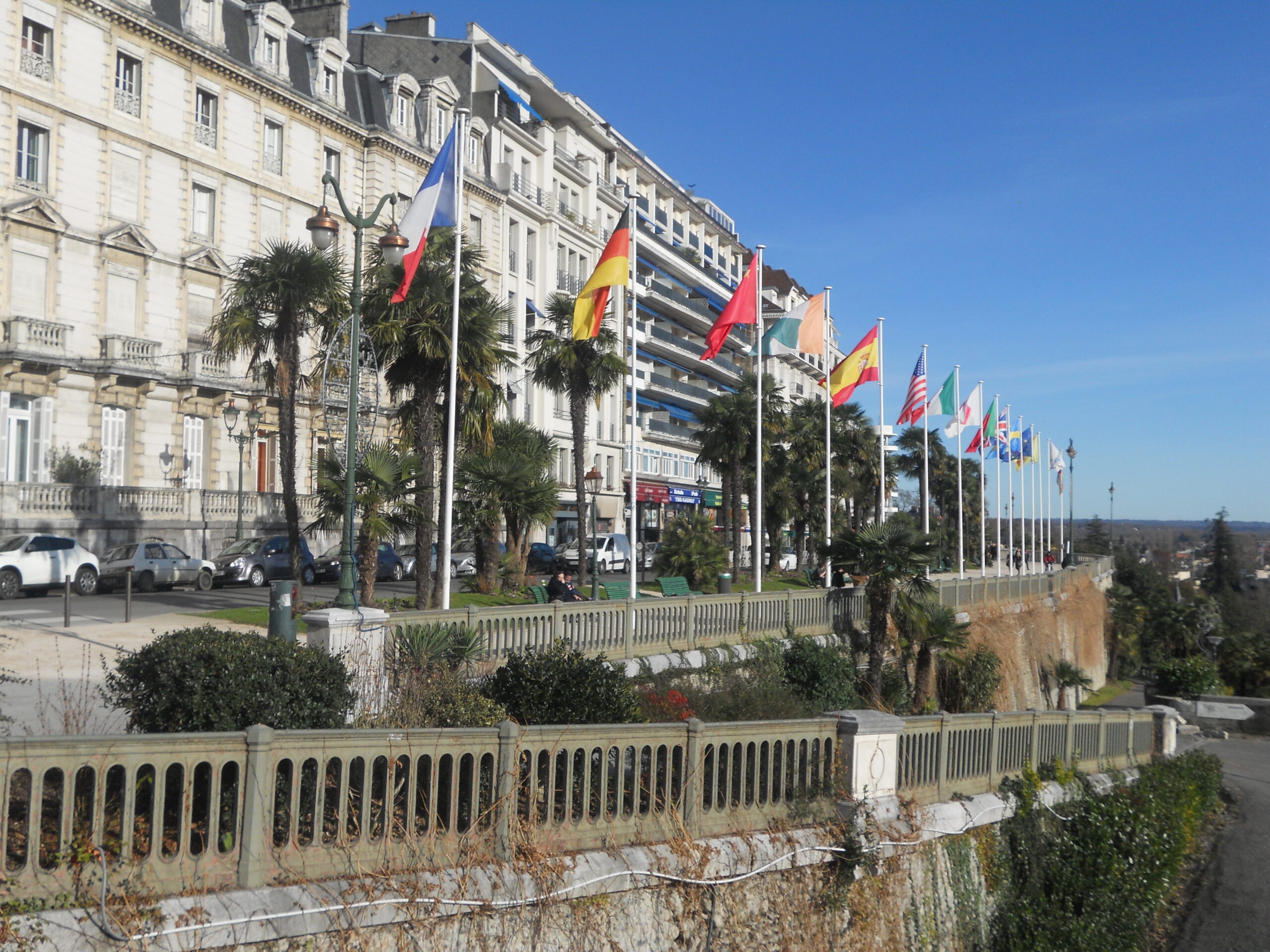 Boulevard-des-Pyrénées-Pau-photo